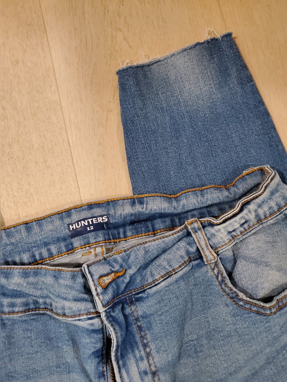 Hunters- Distressed - Picture 2 of 4